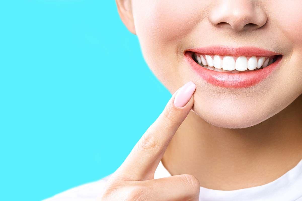 Impianti dentali all’estero: come scegliere la clinica giusta